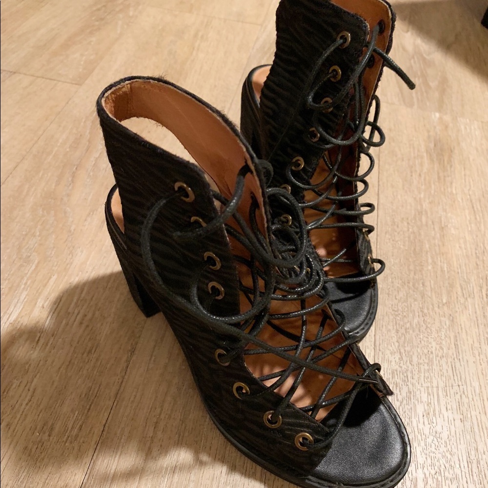Jeffrey Campbell Minimal Laced-up Heel - Picture 3 of 8